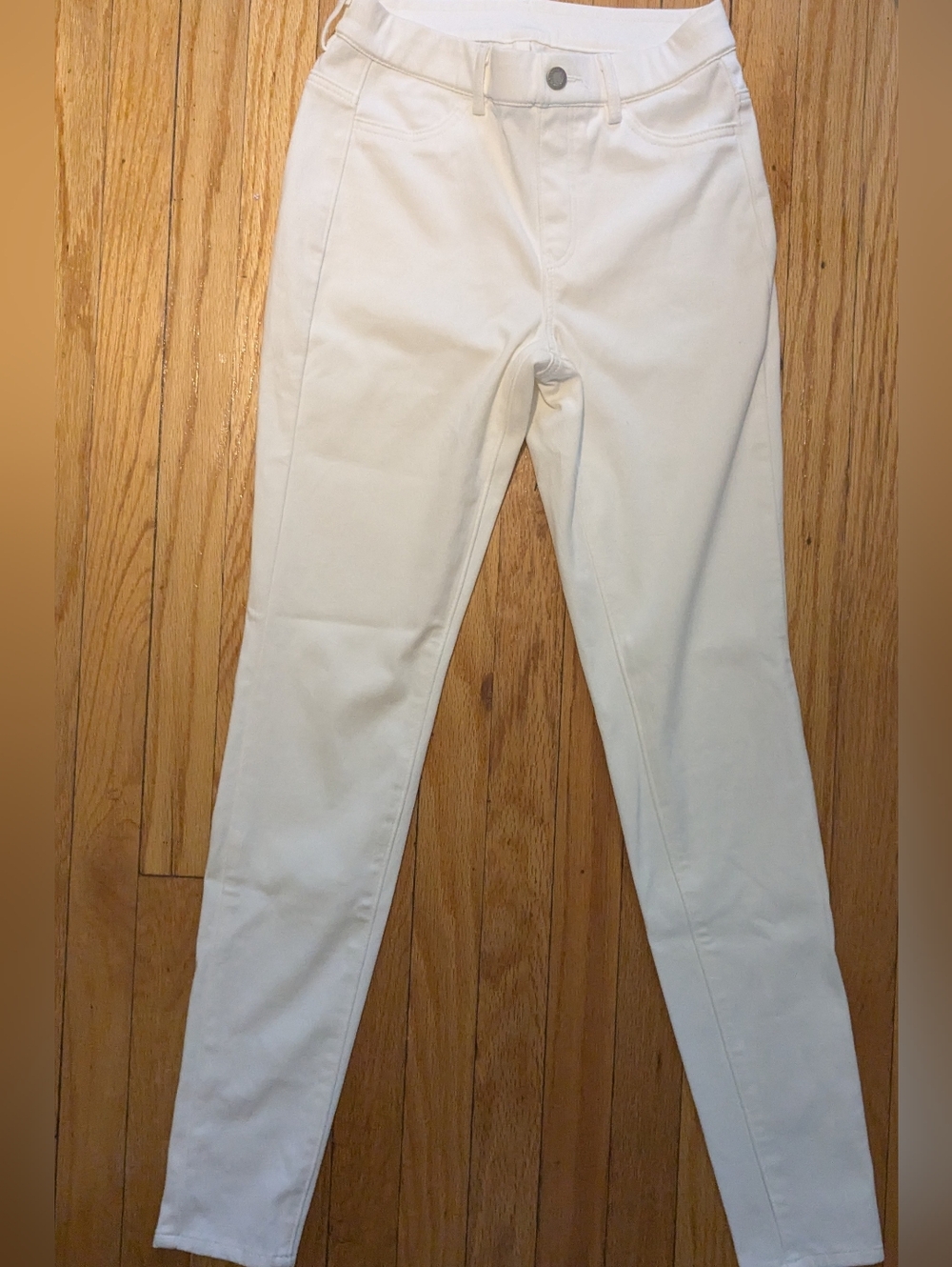 Uniqlo White Stretch Jeans
